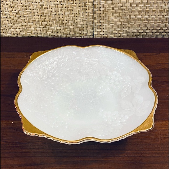 🌟HP🌟VTG 60s Anchor Hocking Milk Glass Serving Bowl - Picture 1 of 4